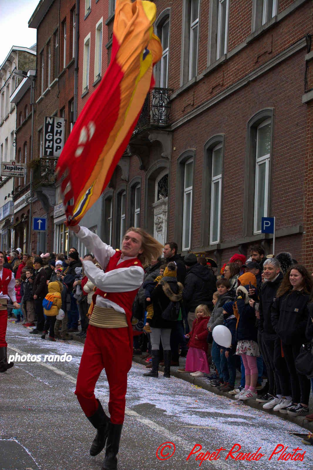 Une cavalcade 5 etoiles, avec des groupes 4 coins de la Belgique, France, & du Monde ( 22 groupes) avec une organisation au TOP comme chaque année 