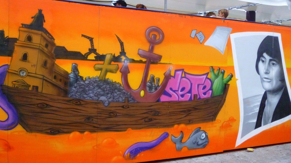 Brassens, Paul Valery, la mer, le poulpe, les huîtres de Bouzigues et bien évidemment les joutes... tous les grands symboles de la villes sont présents sur cette fresque (août 2013, images personnelles)