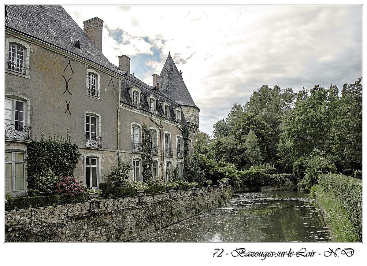 Le château de Bazouges-sur-le-Loir