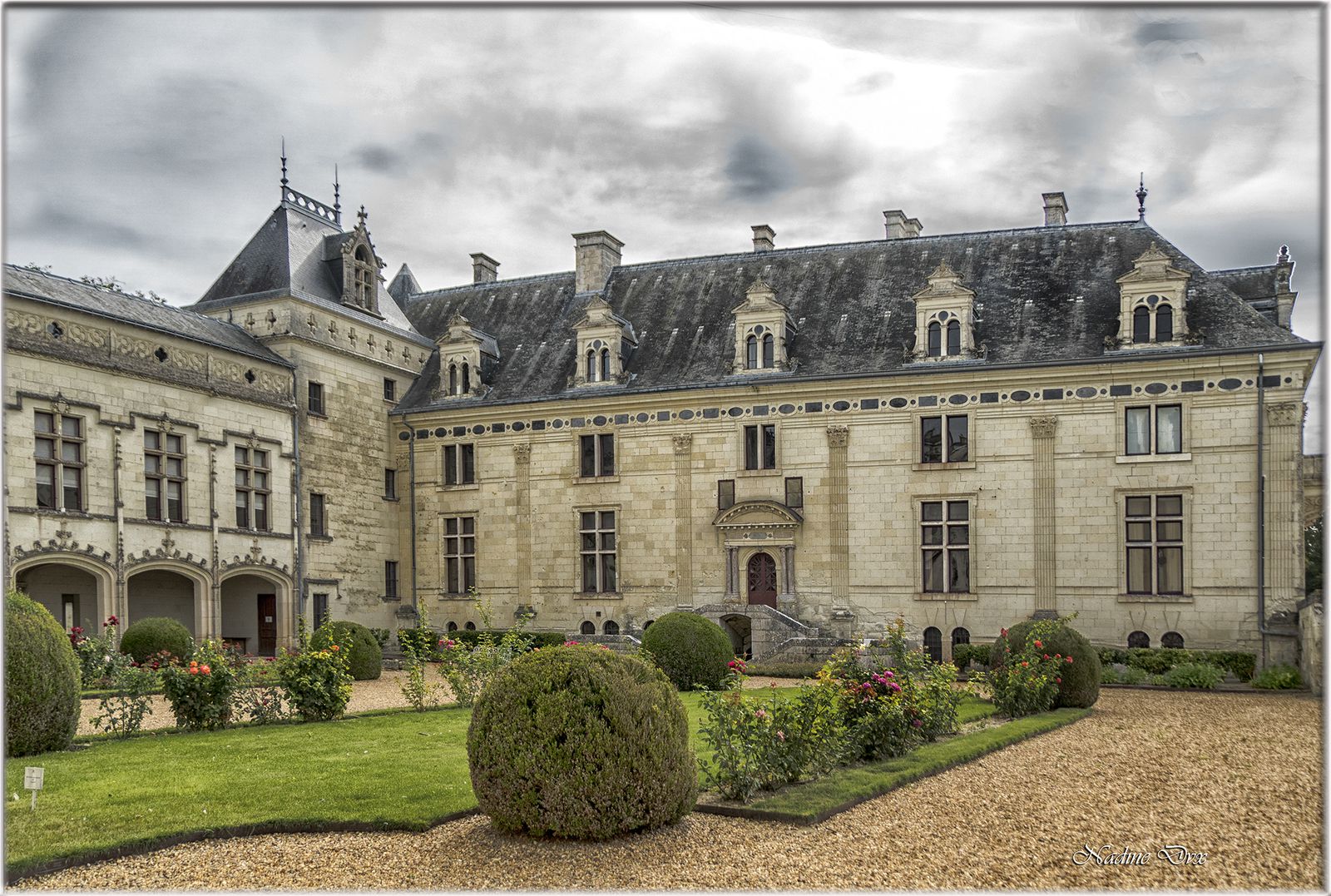 Cour d' honneur - Château de Brézé