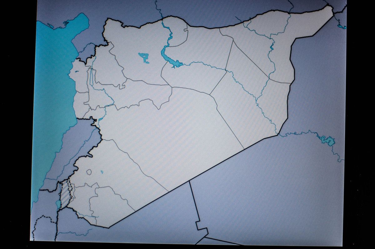 Flash info//// Donald Trump lance une Bombe atomique sur Raqqa en Syrie !!!