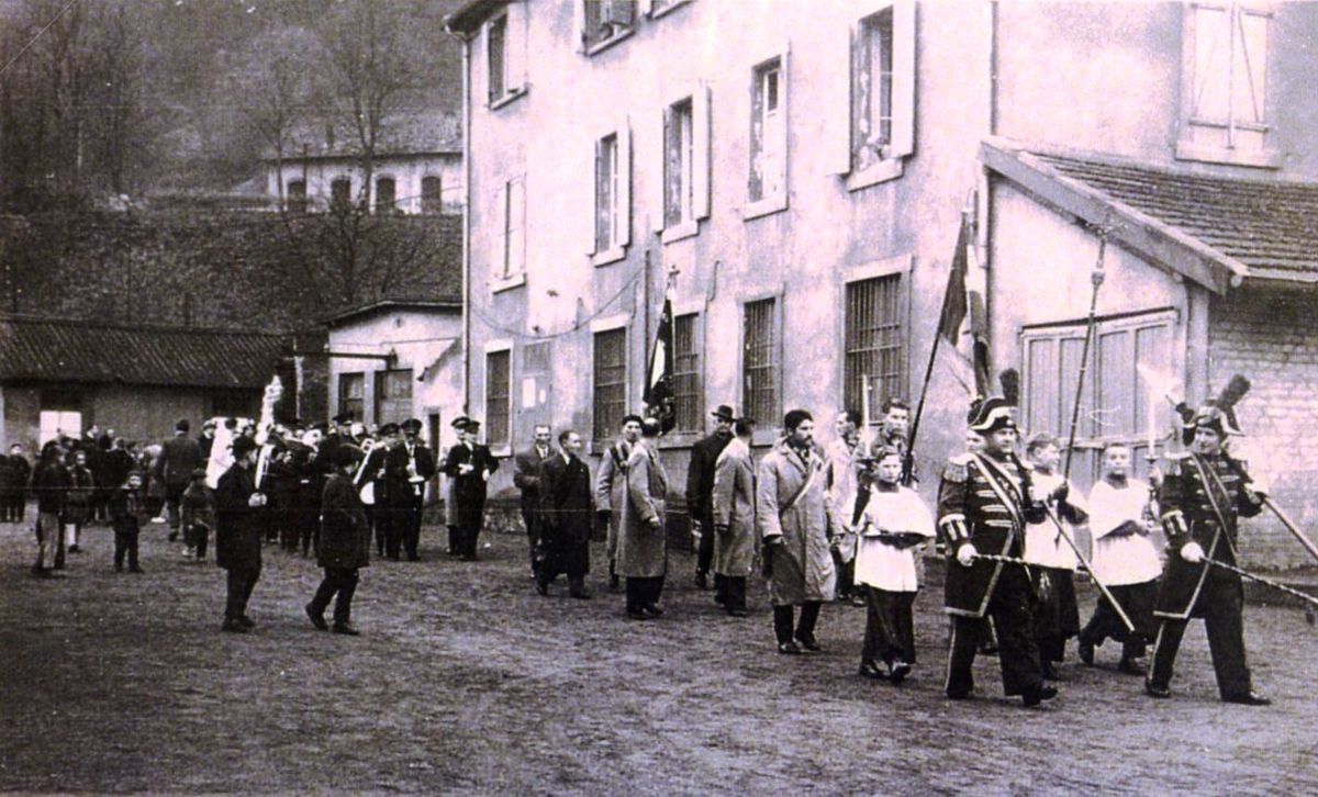 Livre de Roland SEBBEN - ALGRANGE Cité aux 4 mines - La main d'oeuvre-La sainte-Barbe-Les mouvements sociaux dans les mines (7)