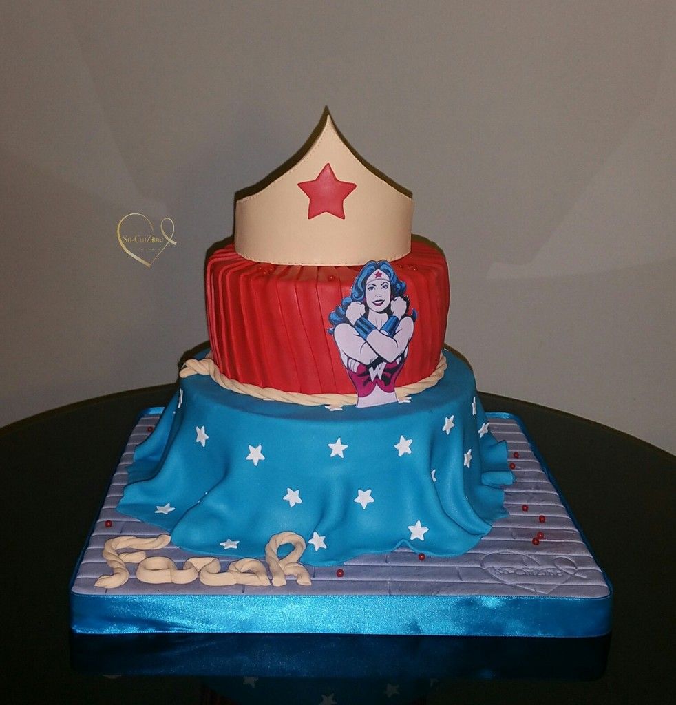 Wonder Woman Cake So Cuizine Plume Prose