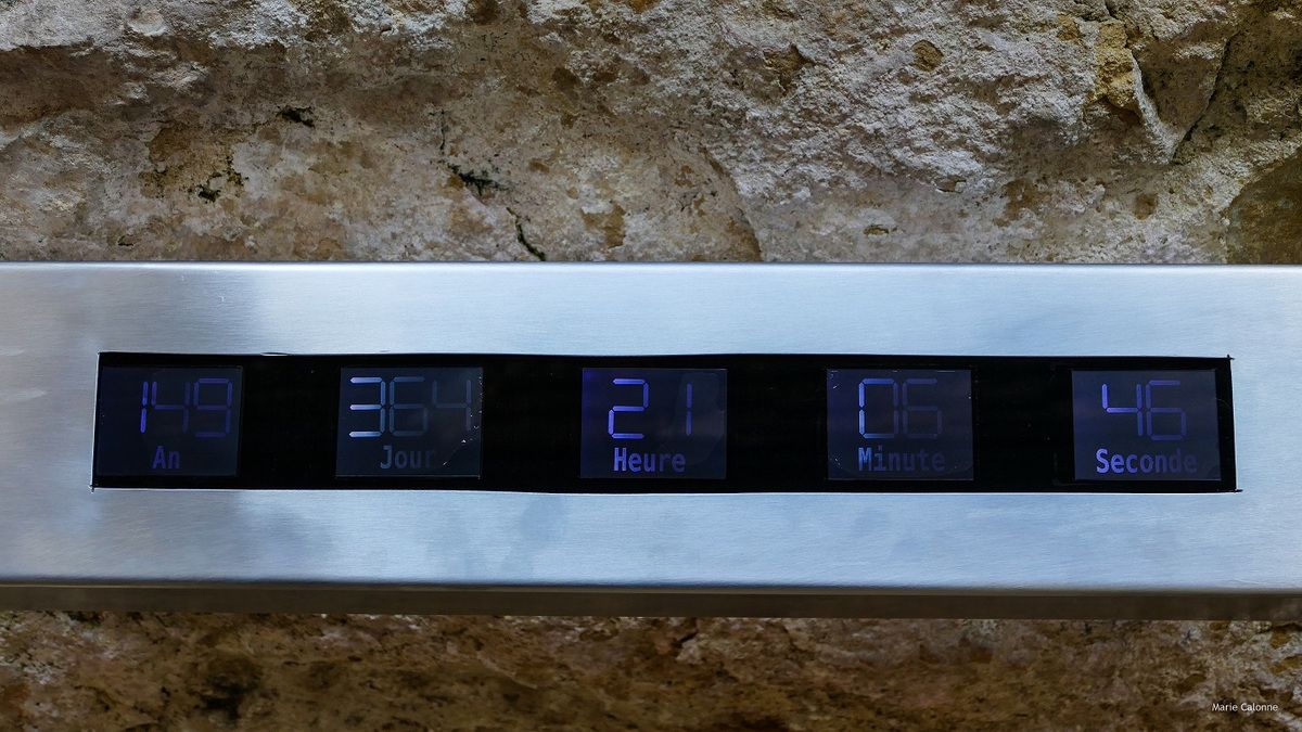 cromagnon, eyzies, prehistoire, horloge, marie calonne, perigord, dordogne