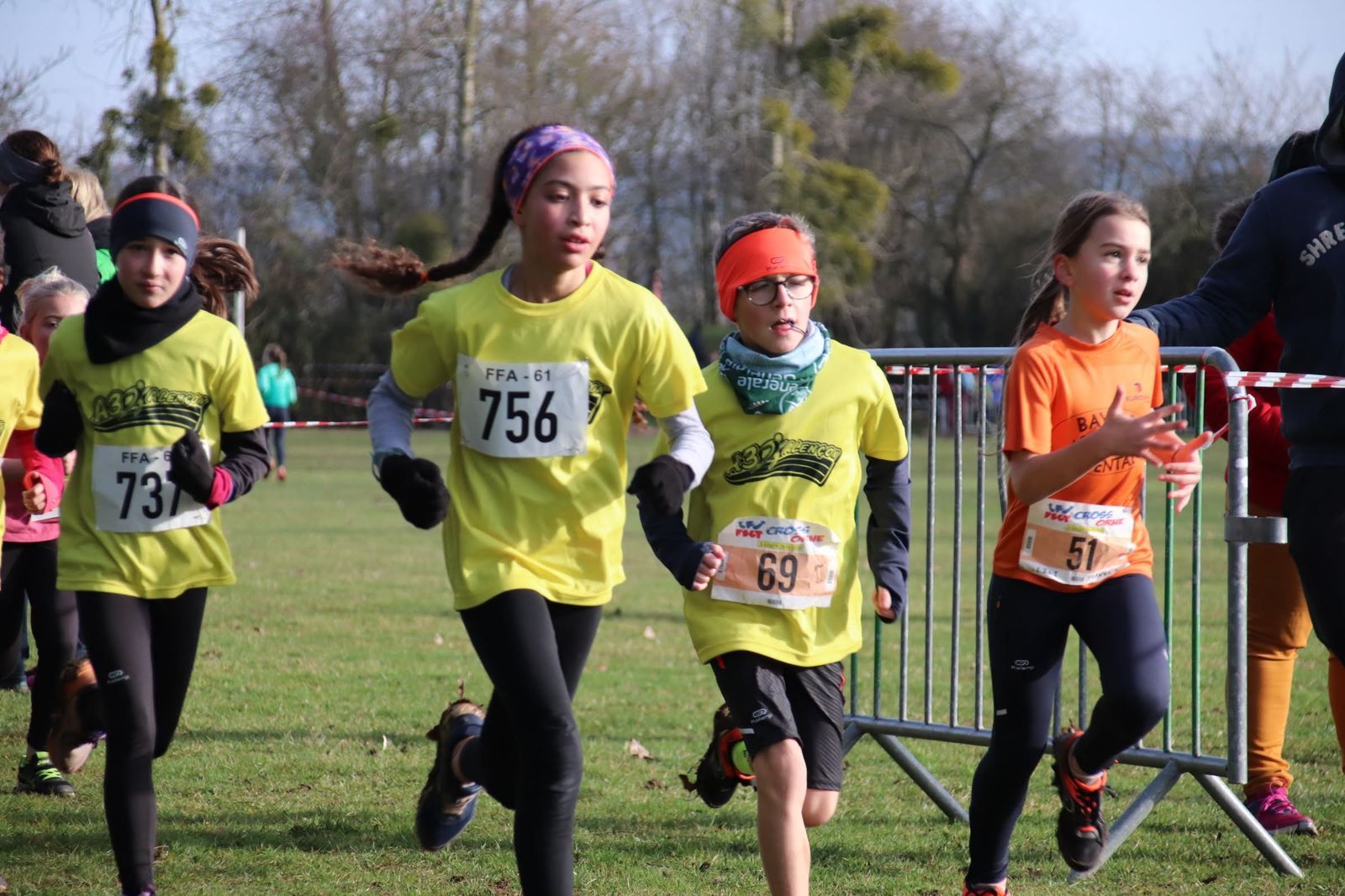 Les école d'athlé et les poussins - poussines ont courru 1280 m