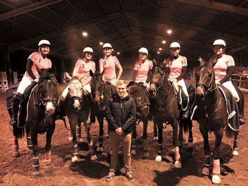 Horse ball : Julie Cottenye joue en AEF à Hem