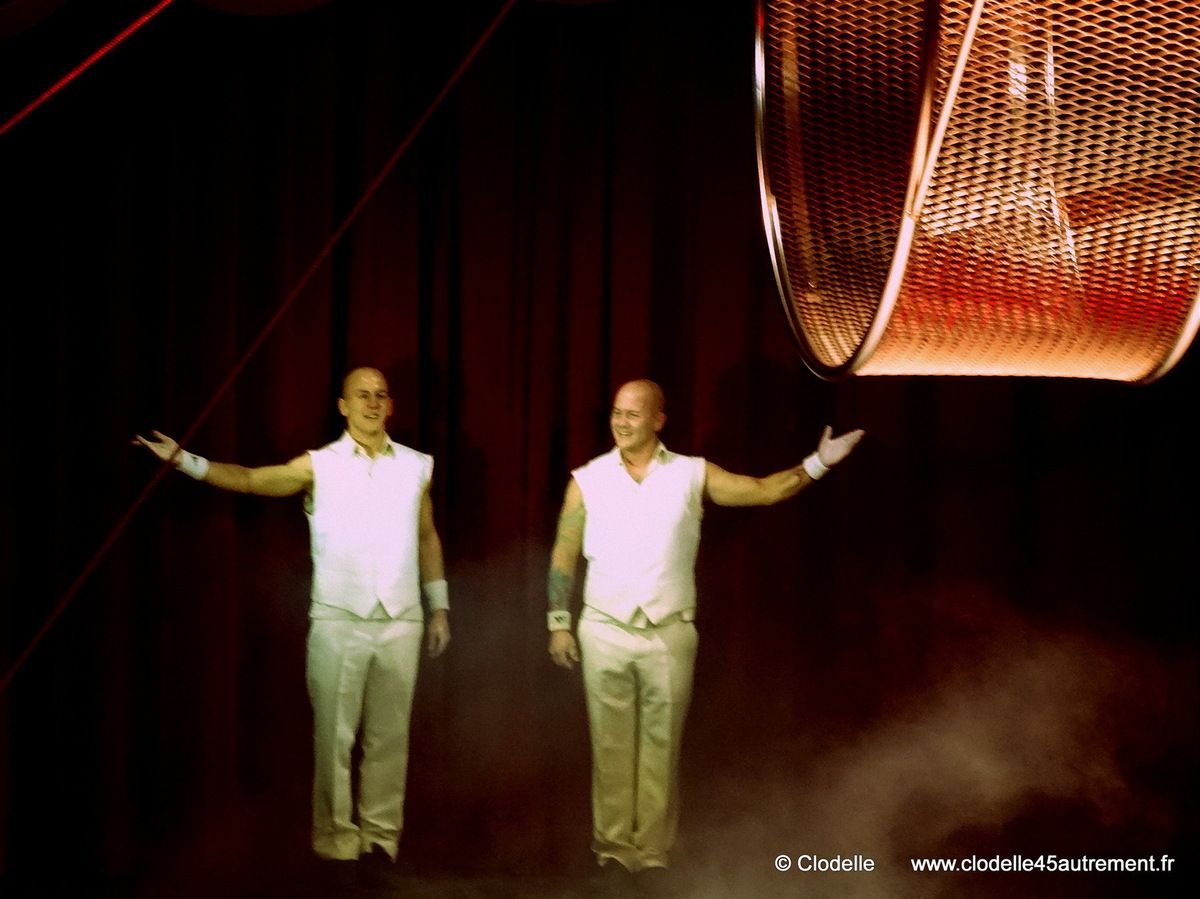  IMAGES de l'Ecole Alexis Anargul Gruss CIRQUE DE NOEL 2014 à St Jean