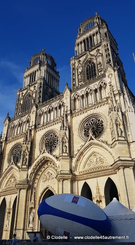 TOP 14 RUGBY TOUR à Orléans : Prises de parole à l’hôtel Groslot non loin du village interactif gratuit