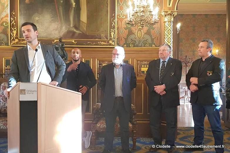 TOP 14 RUGBY TOUR à Orléans : Prises de parole à l’hôtel Groslot non loin du village interactif gratuit