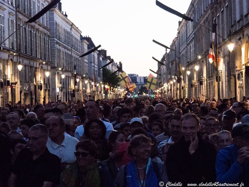 FÊTES DE JEANNE D’ARC 2018 : Remise de l’étendard – Son et lumière sur la Cathédrale d’Orléans (à retrouver tout l’été)