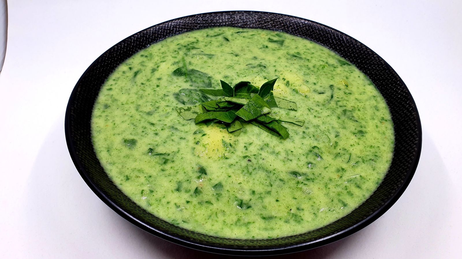 Soupe aux épinards et pommes de terre - Les recettes de Virginie