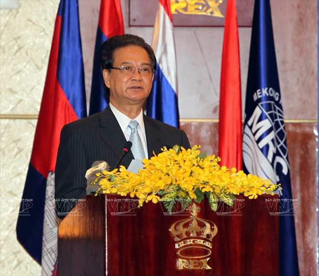 Interview accordée par le Premier Ministre Nguyên Tân Dung à l'agence Bloomberg (Etats-Unis D'Amérique)
