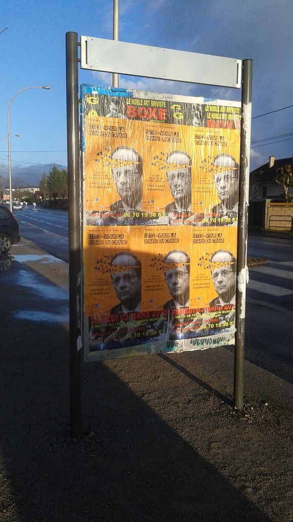 à Brive, les pacifistes collent pour le Mouvement de la Paix!