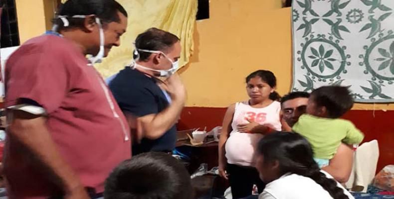 Des remerciements pour les médecins cubains qui portent secours aux  sinistrés guatémaltèques du volcan - Analyse communiste internationale