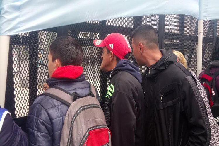 Tension à Buenos Aires, vives protestations et incidents