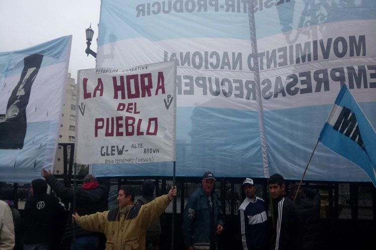 Tension à Buenos Aires, vives protestations et incidents