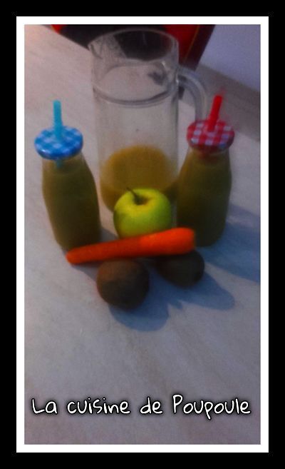 Jus de fruits Kiwi, pommes et carottes au thermomix ou sans 