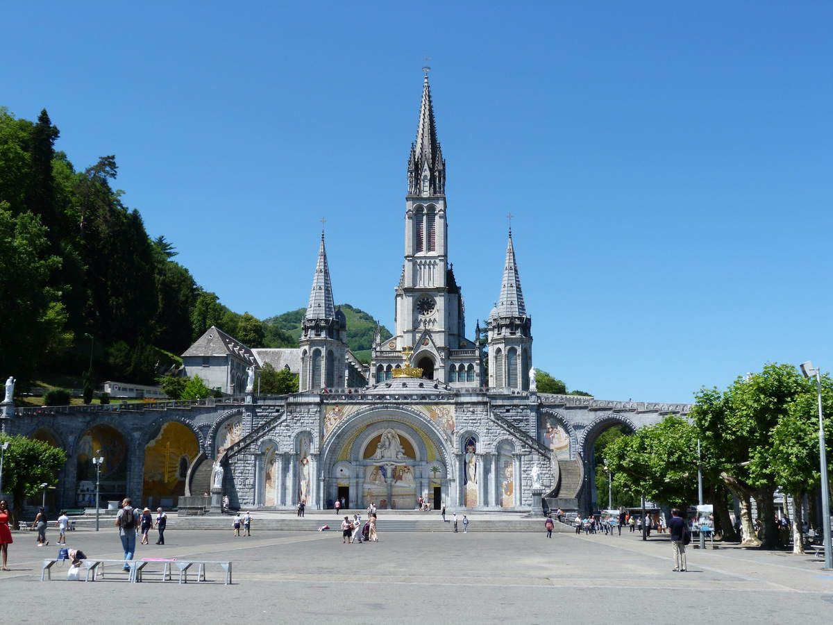 Dans les Hautes-Pyrénées, Lourdes, J3