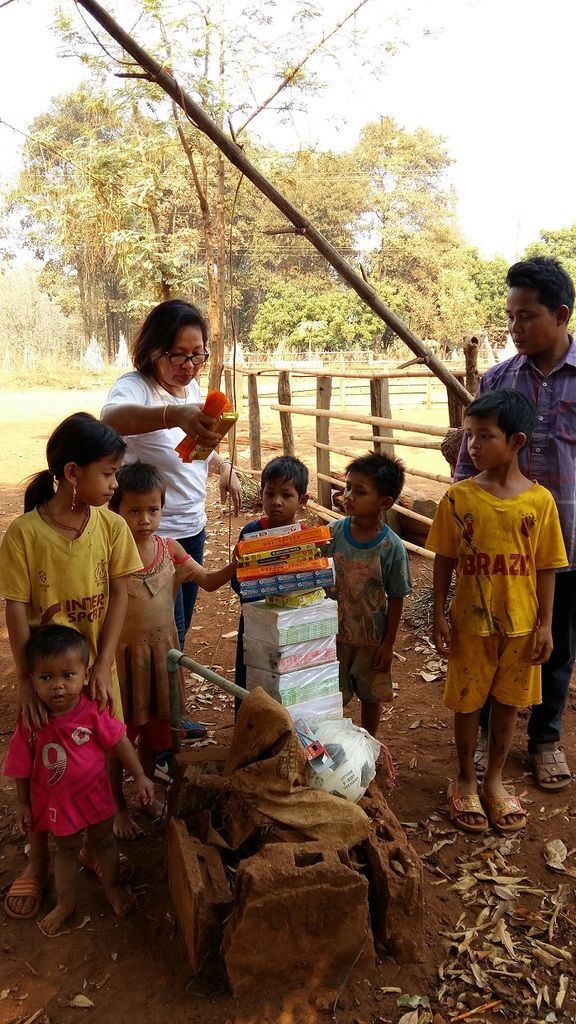 Pakse et l' île de Khong,... bienvenue en terre rouge avec "La Toupie"