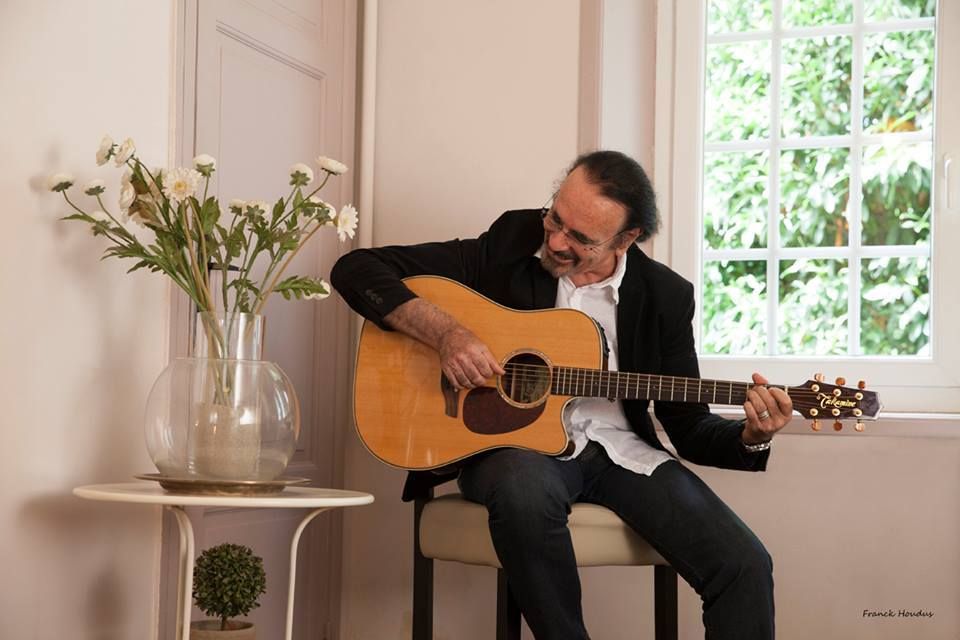 Photo Facebook: Franck Houdus – à Saint-Brice-en-Coglès. Bravo au photographe qui sait si bien capter les couleurs,les émotions.