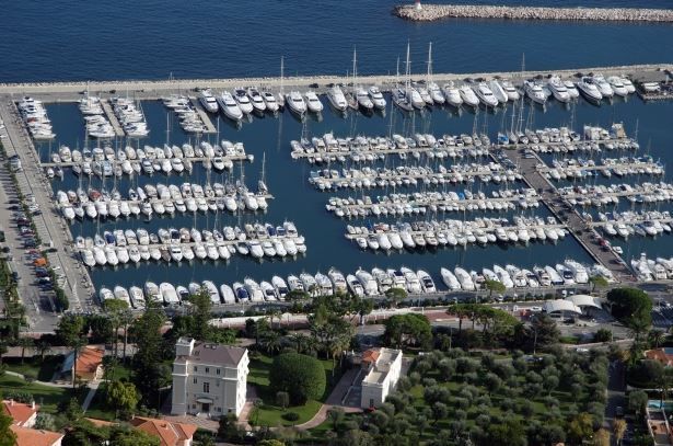 Beaulieu sur Mer (06) - le port de Beaulieu Plaisance - ActuNautique.com