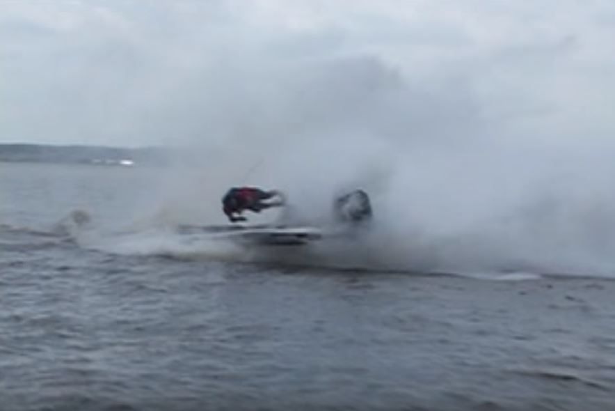 VIDEO accident à 112 km/h sur un lac pour un Bass Boat