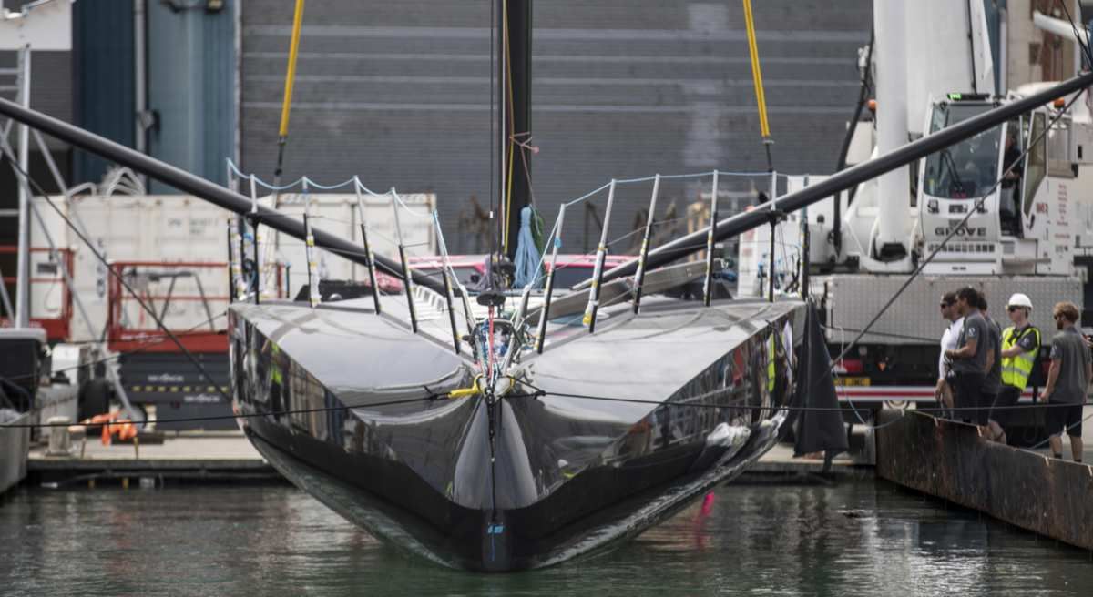 Le nouvel Imoca Hugo Boss d'Alex Thomson tout juste dévoilé ! -  ActuNautique.com