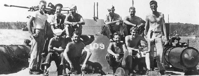 l'équipage du torpilleur PT 109 du Lieutenant JF Kennedy