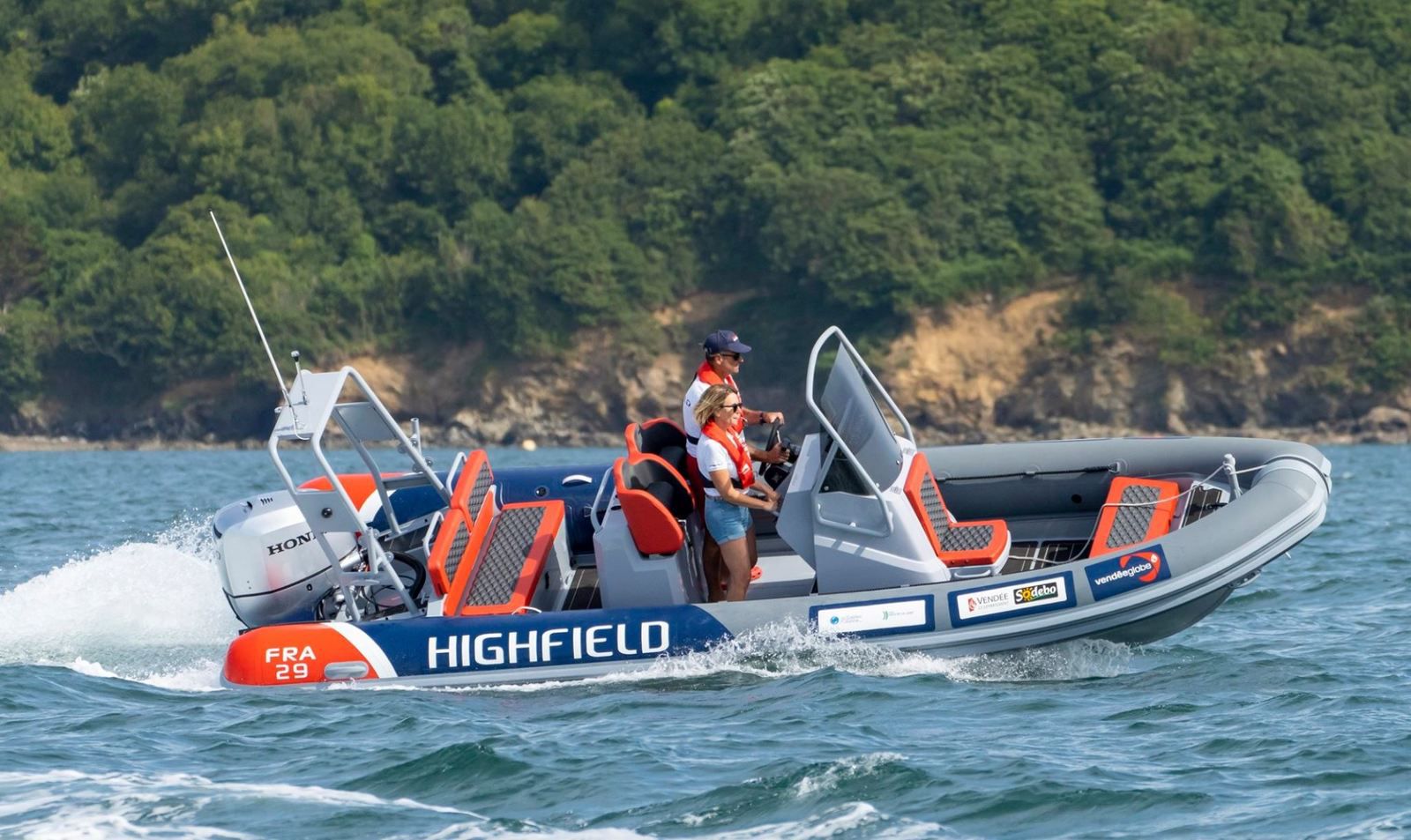 48 semi-rigides Highfield-Honda pour la flottille de bateaux de sécurité du Vendée Globe 2020