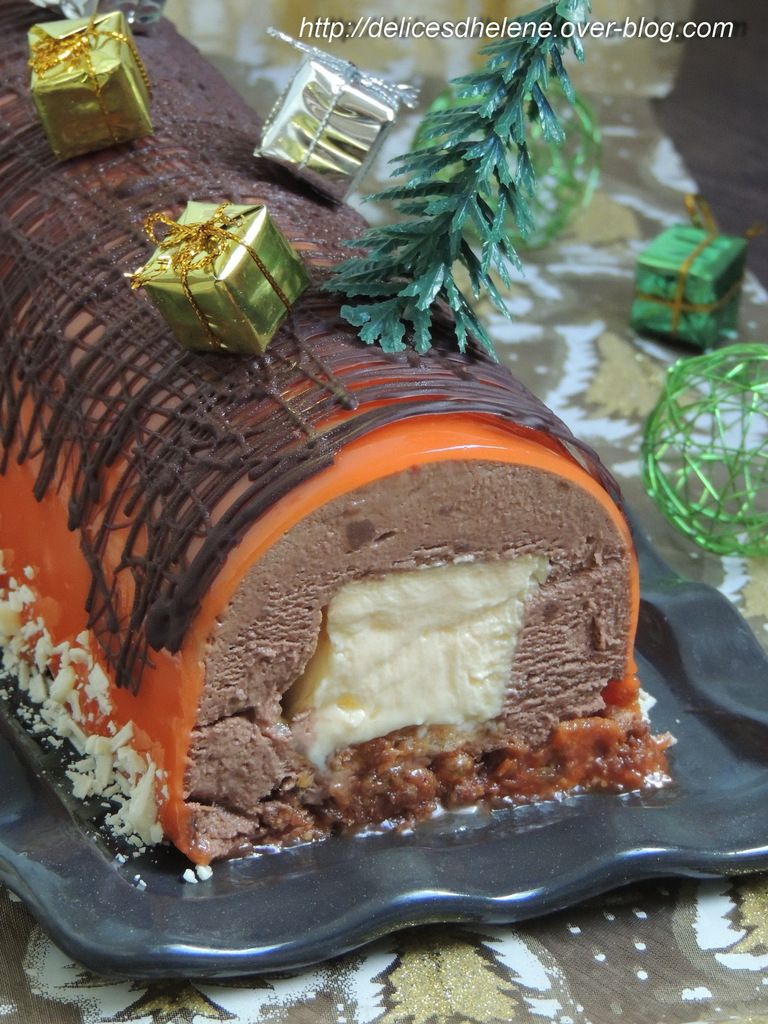 BUCHE CHOCOLAT- GRAND MARNIER - Les délices d'Hélène