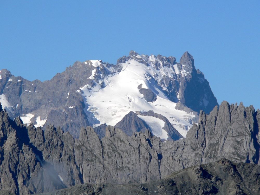Roche du Lac (2790m) Lac de Roche Noire (2535m) Col des Marches