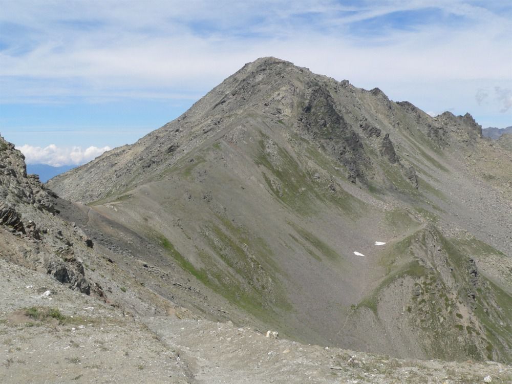 Roche du Lac (2790m) Lac de Roche Noire (2535m) Col des Marches