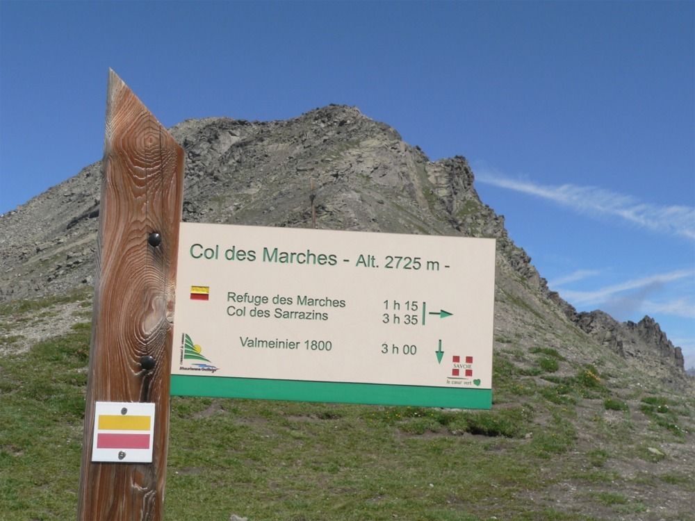 Roche du Lac (2790m) Lac de Roche Noire (2535m) Col des Marches