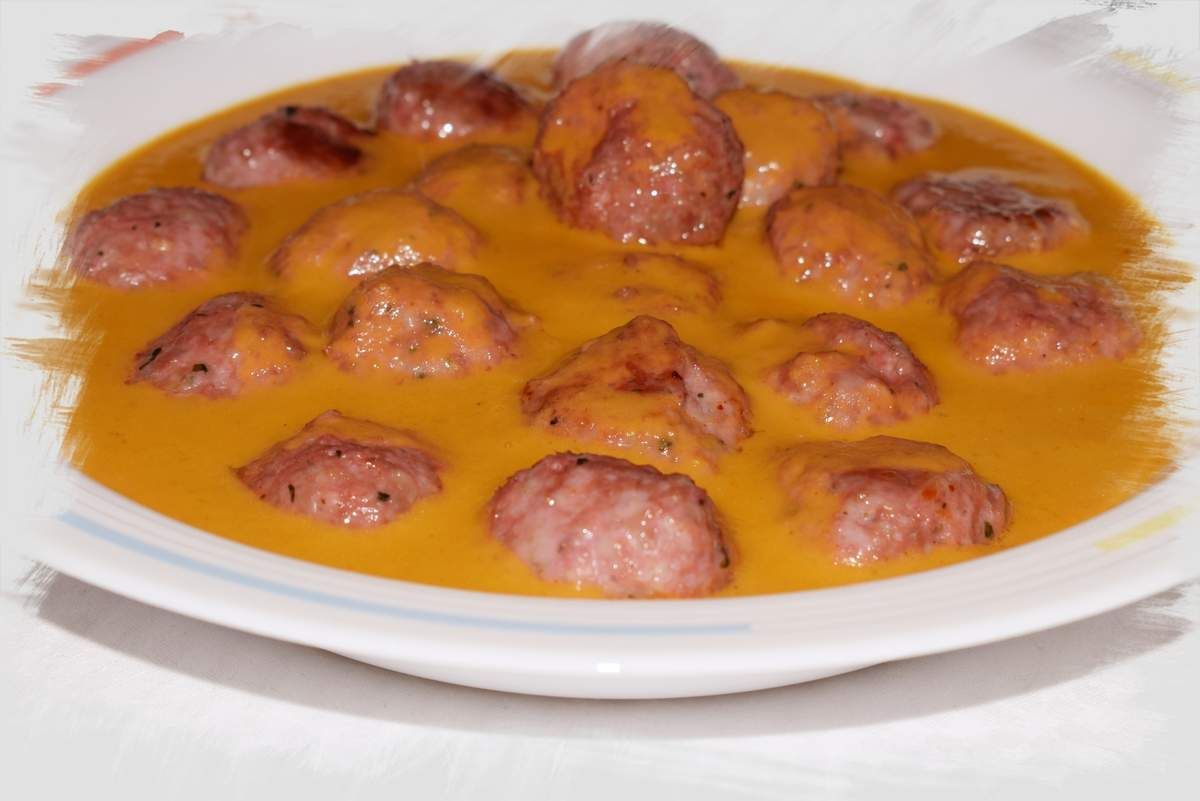 Albóndigas en salsa de verduras