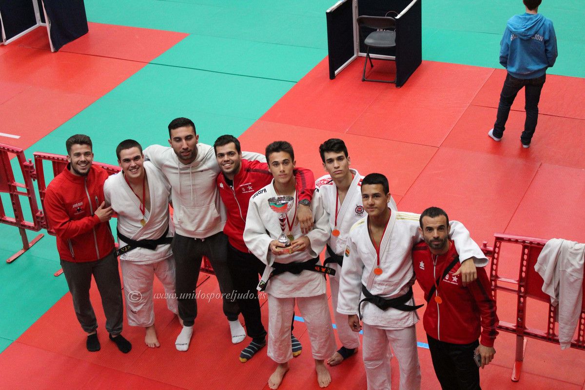 Campeones liga autonómica junior de judo