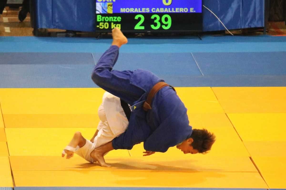 4 OROS, 3 BRONCES, 1 QUINTO Y 1 SEPTIMO DE LA SUPER COPA DE AVILÉS