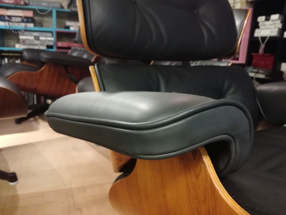 Atelier Hafner - spécialiste restauration fauteuils Eames