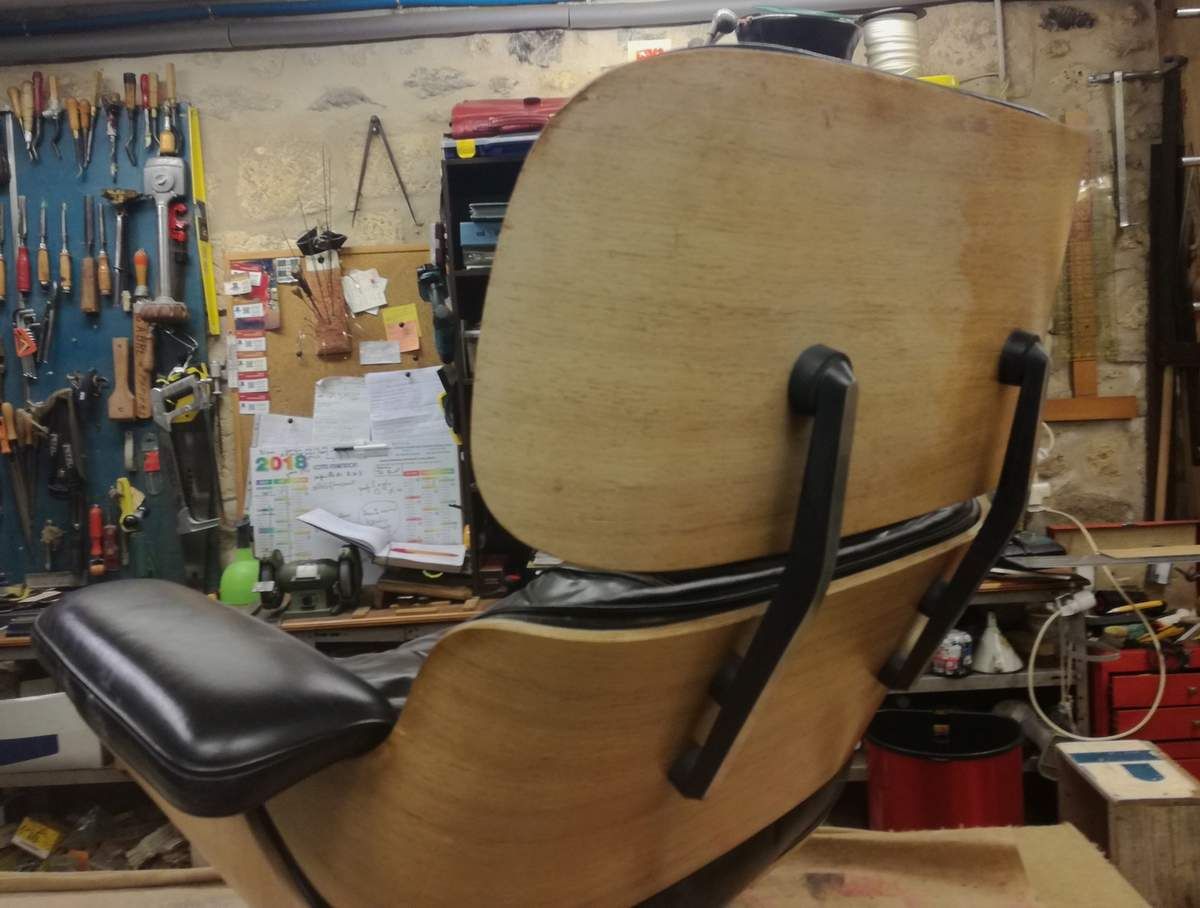 Eames nantes décoloré