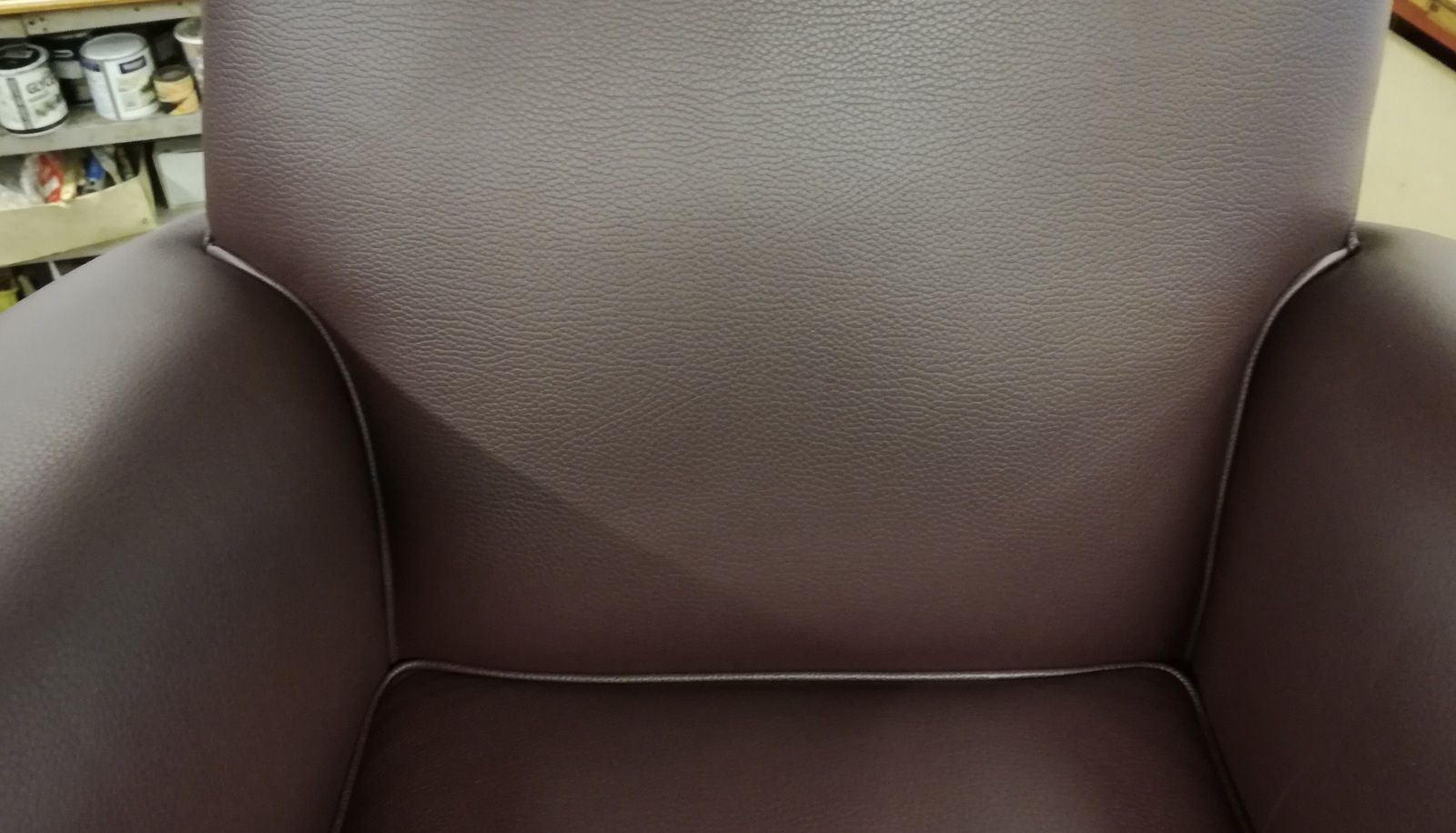 Spécialiste restauration fauteuil club cuir