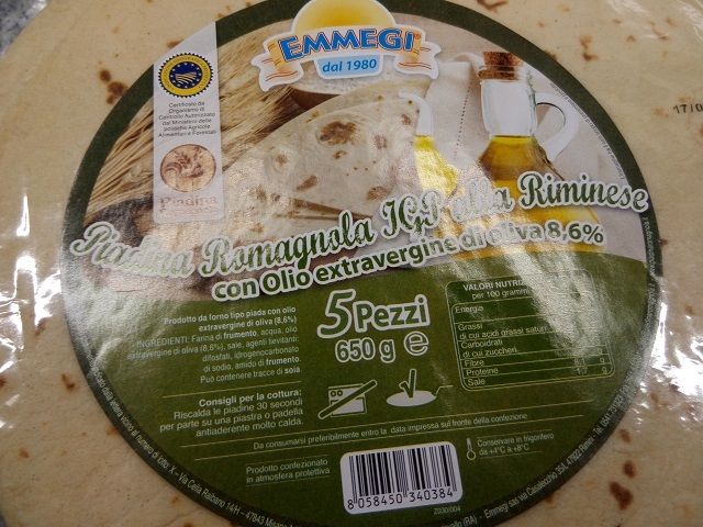 Piadina romagnola IGP alla riminese &amp;quot;EMMEGI&amp;quot; con spinaci ricotta ...