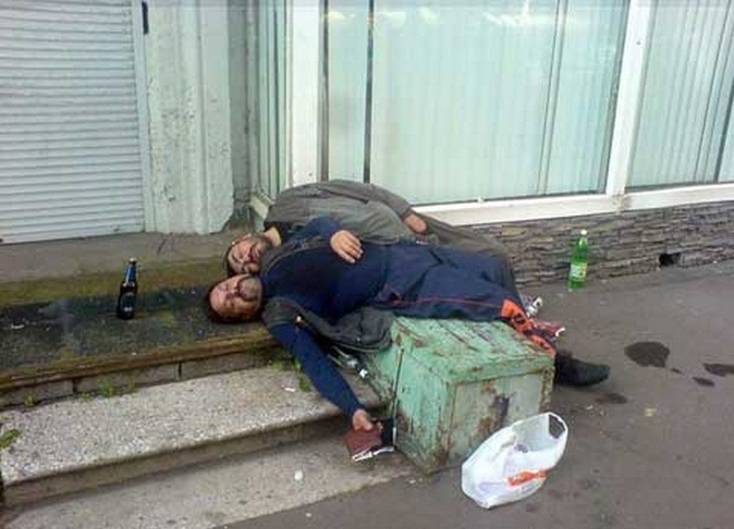 Bilderesultat for funny sleeping