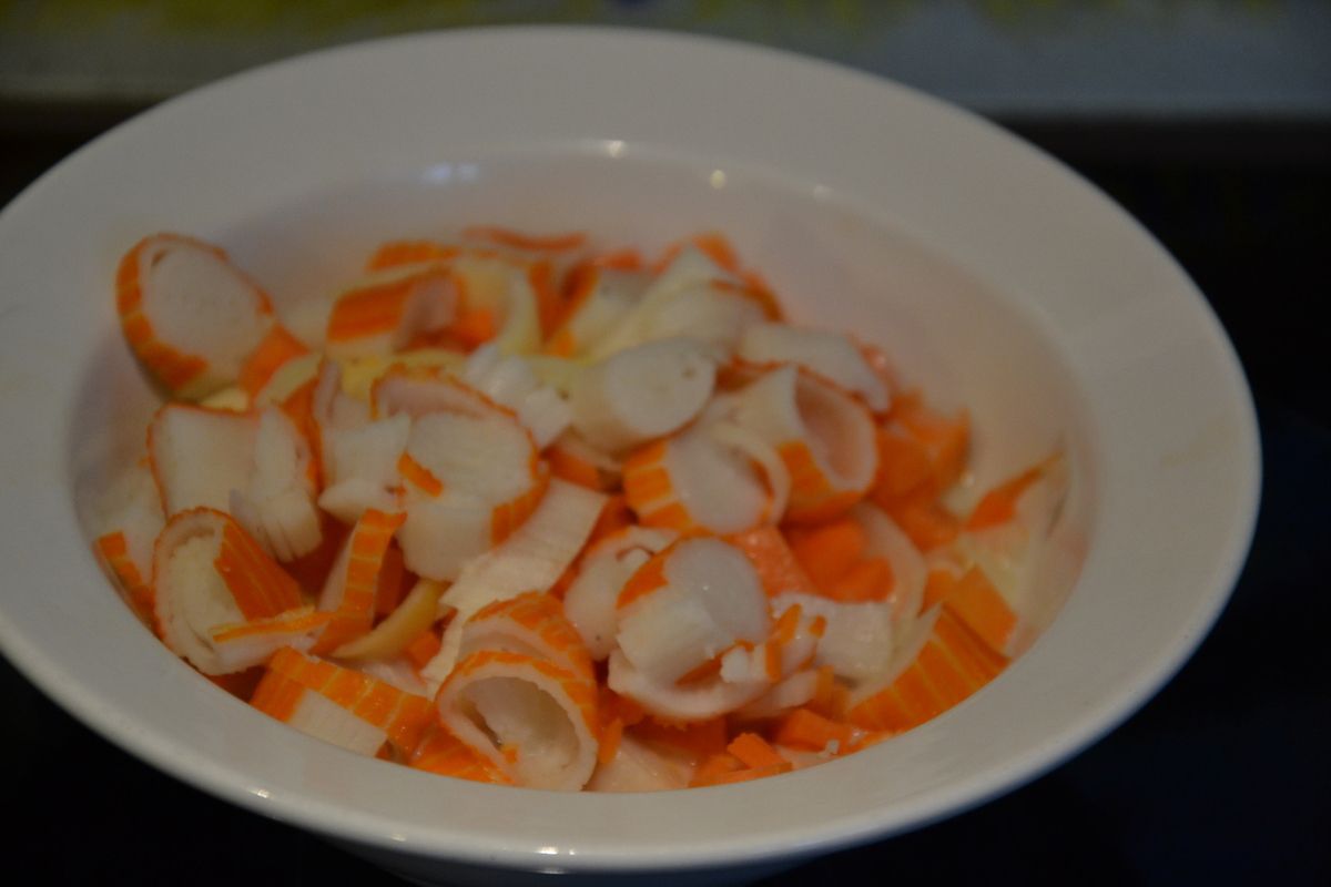 Oeuf cocotte sur Farandole de carottes poireaux surimi et sa crème 