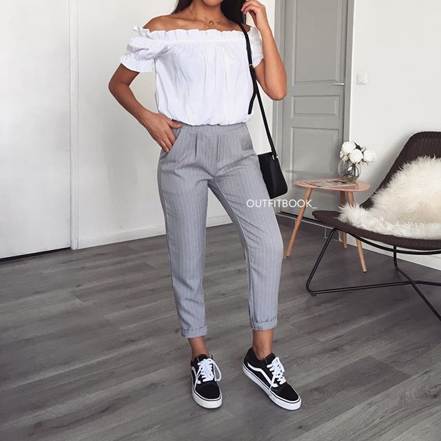 Et enfin, il y a Outfitbook un site américain avec plein d\u0027habit magnifique qui sont un peut plus cher que les autres sites mais ça en vaut la peine !!!
