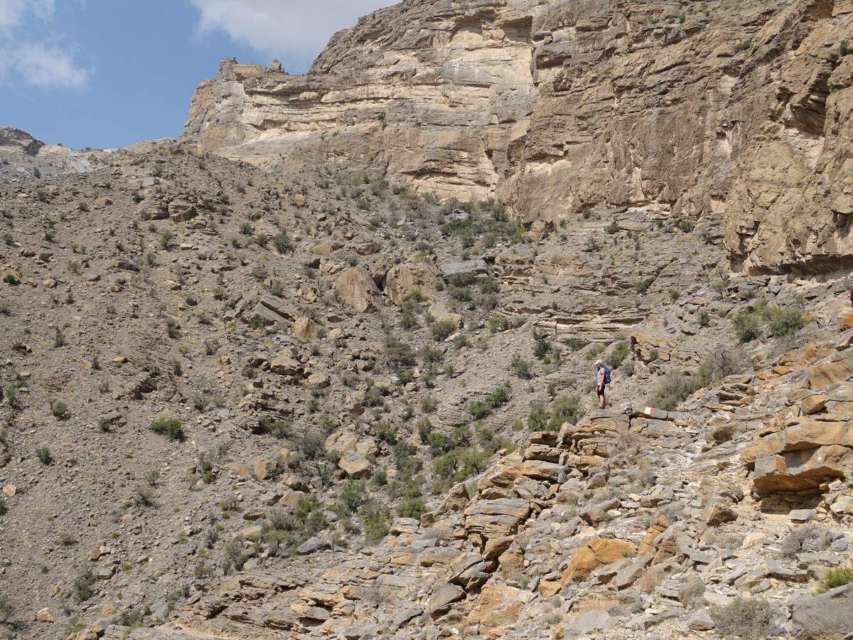 Village abandonné, canyon et escaliers bédouins à flanc de falaise