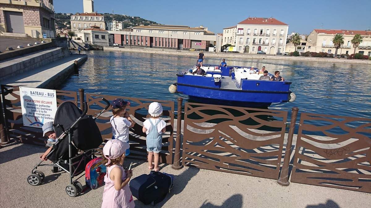Balade En Bateau Bus A Sete Le Blog De Christine Assistante Maternelle La Petite Vadrouille