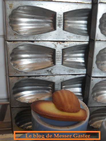 Ma mère utilise encore ses moules à madeleines traditionnels...