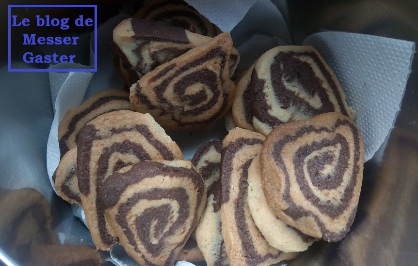 Sablés spirales à l'amande amère et au chocolat