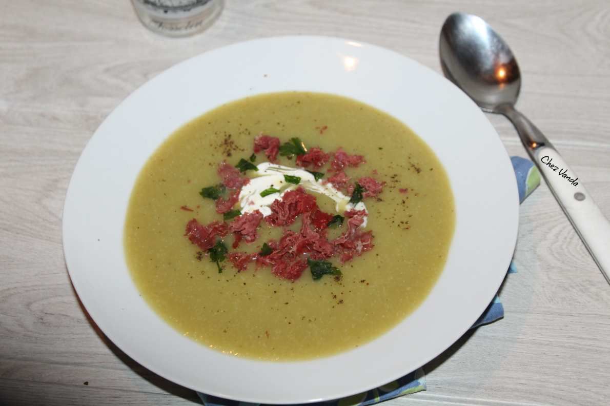 velouté de poireaux  et bresaola  