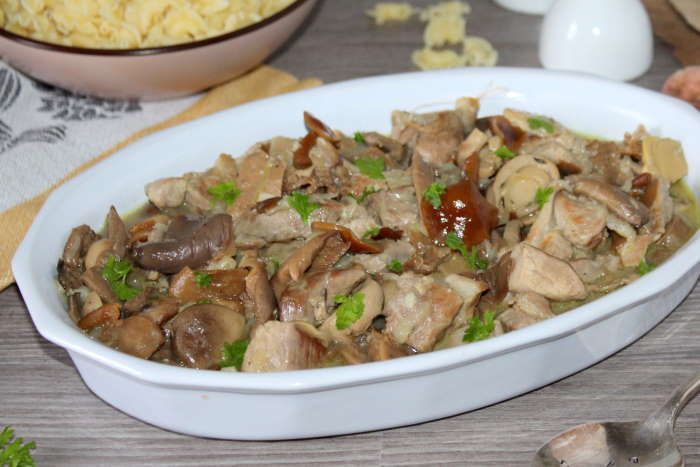 Saute De Dinde Aux Champignons Forestiers Chez Vanda