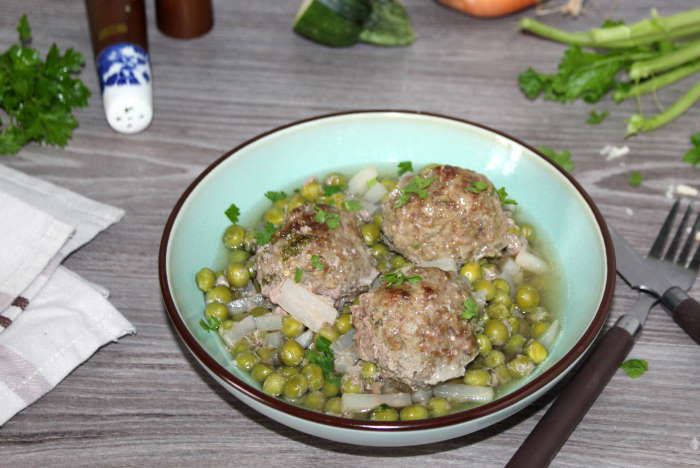 plat-boulettes-pois-navets-recette-ww